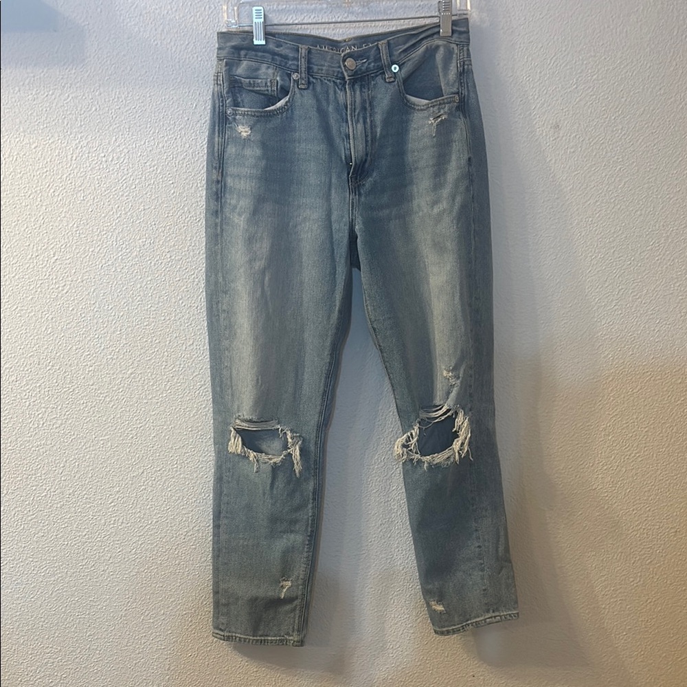 American Eagle distressed straight leg jeans size 6R